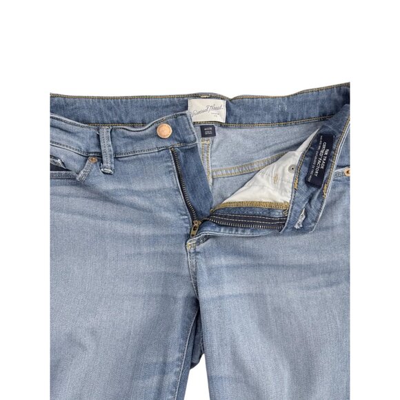 👖 Universal Thread Light Wash Distressed Raw Hem Skinny Jeans 4/27 👖 - Picture 6 of 11